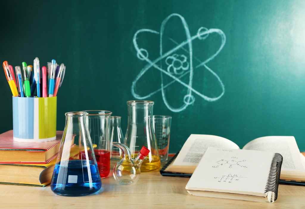 Chemistry Tutor 2 Daniel Gallego 2 - Chemistry Tutor